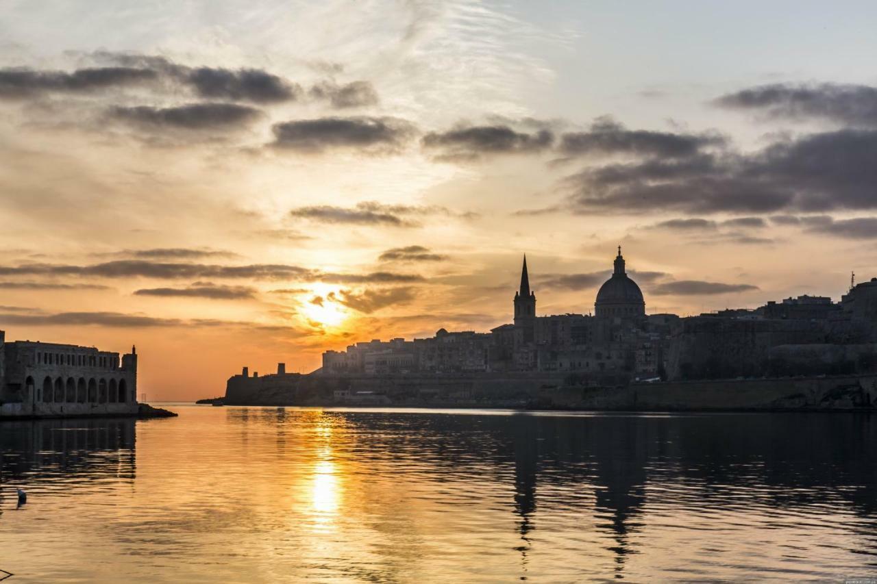 Contemporary, Luxury Apartment With Valletta And Harbour Views Sliema Zewnętrze zdjęcie